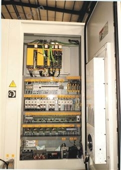 磨床电气柜 现代精密加工的核心电气控制中枢